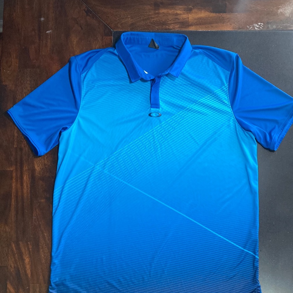 Oakley Golf Polo Shirt SZ-XL Polyester Short Sleeve Collared 2 Button Pre-owned